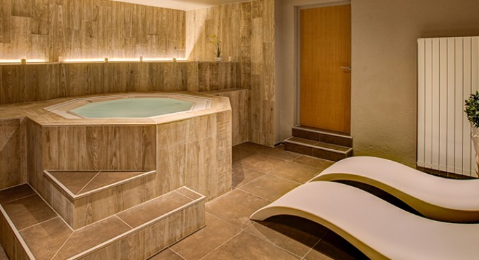 Hotel Le Royal Ours Blanc, Alpe d'Huez ski chalet, image 8
